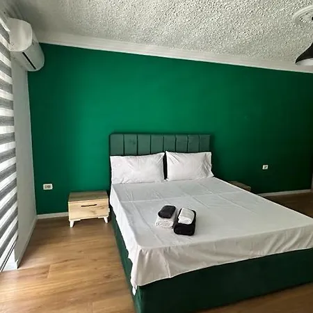 Apartment Host Elios