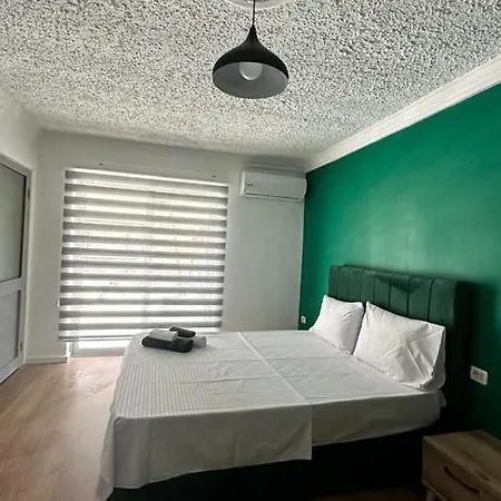 Apartment Host Elios