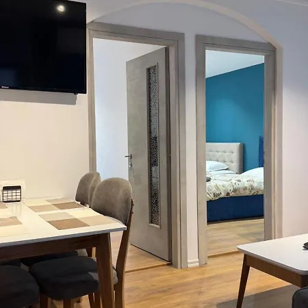 Host Elios Apartment *